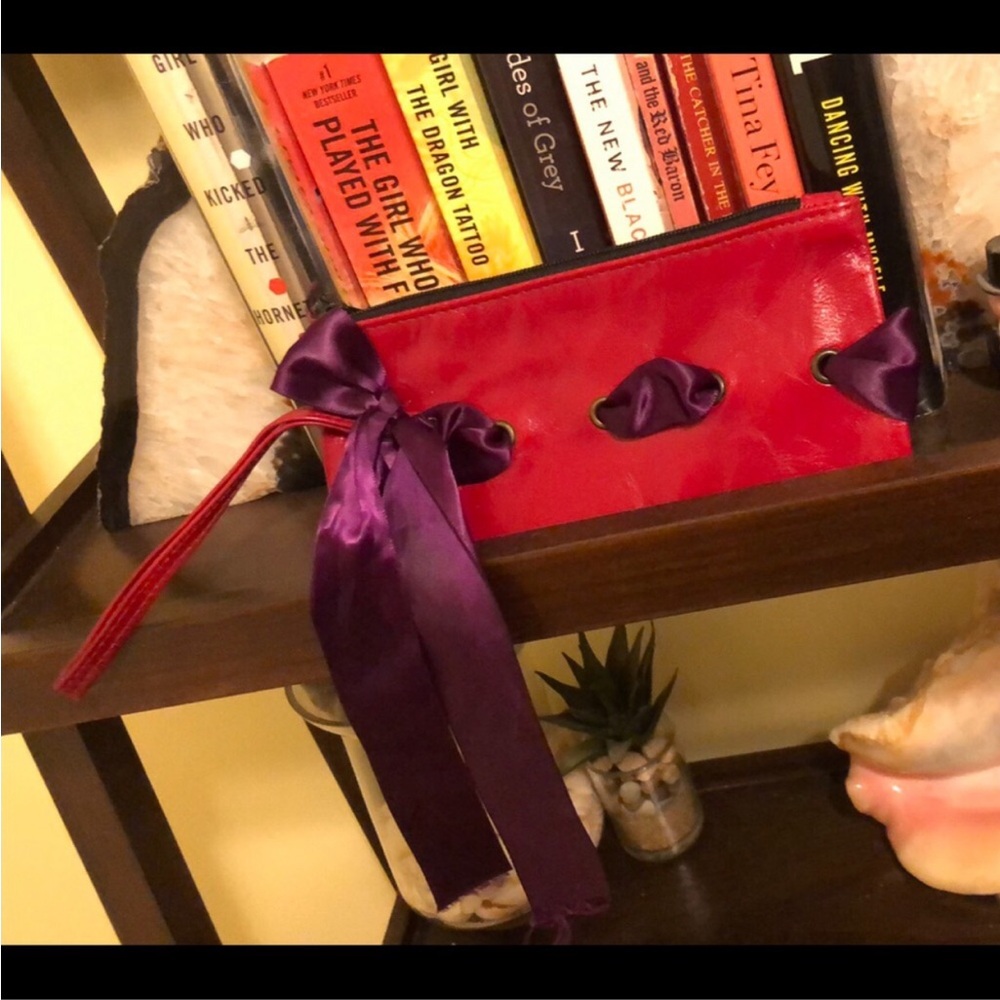 RARE Y2K Betsey Johnson NY Red w/Purple Ribbon Clutch From Short Hills Boutique!